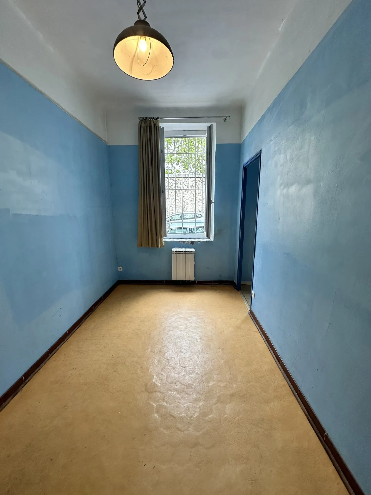 sejour  Appartement T1 à rénover de 28 m² à Marseille – Opportunité à saisir 