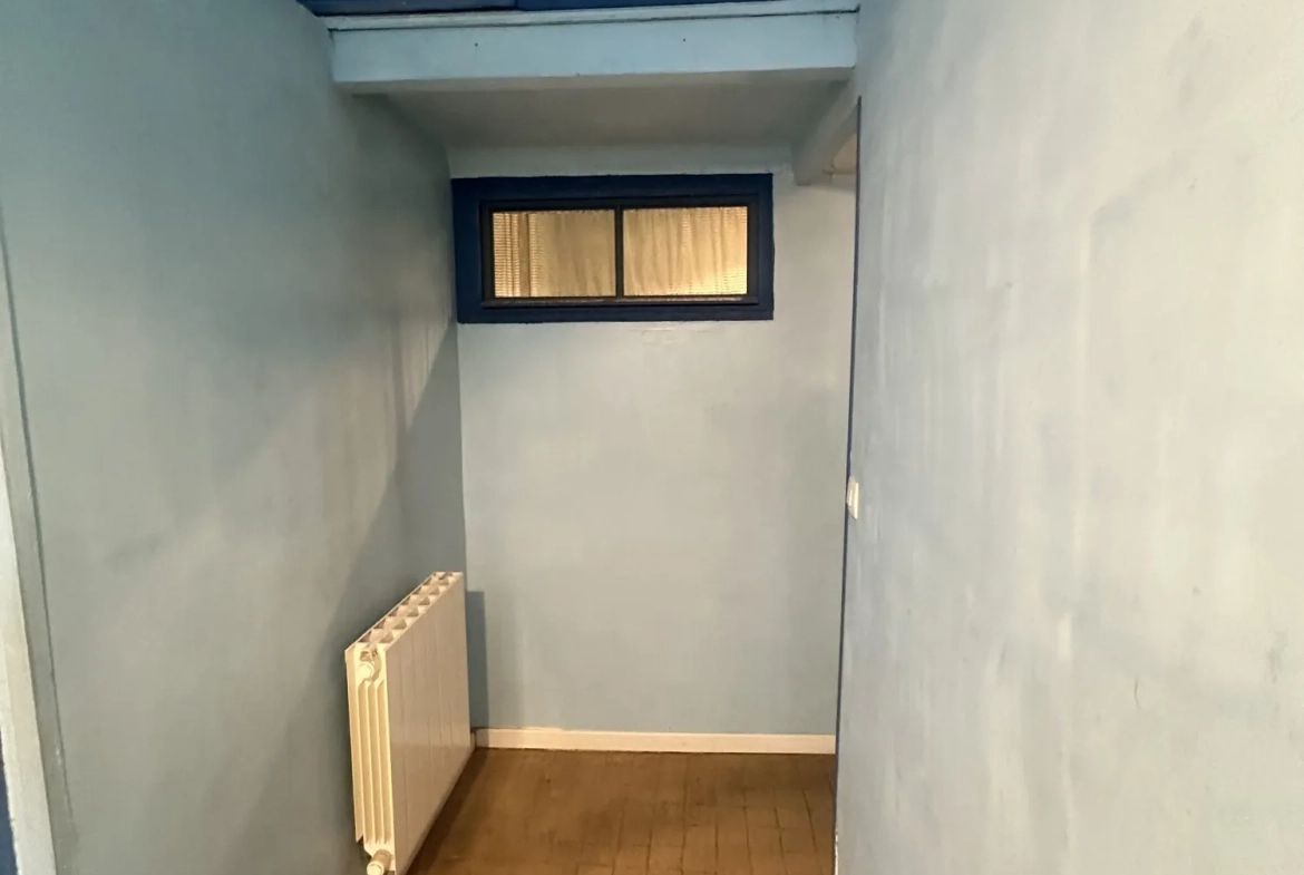 Entrée Hall Appartement T1 à rénover de 28 m² à Marseille – Opportunité à saisir 