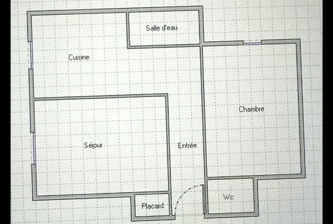 Plan studio  Appartement T1 à rénover de 28 m² à Marseille – Opportunité à saisir 