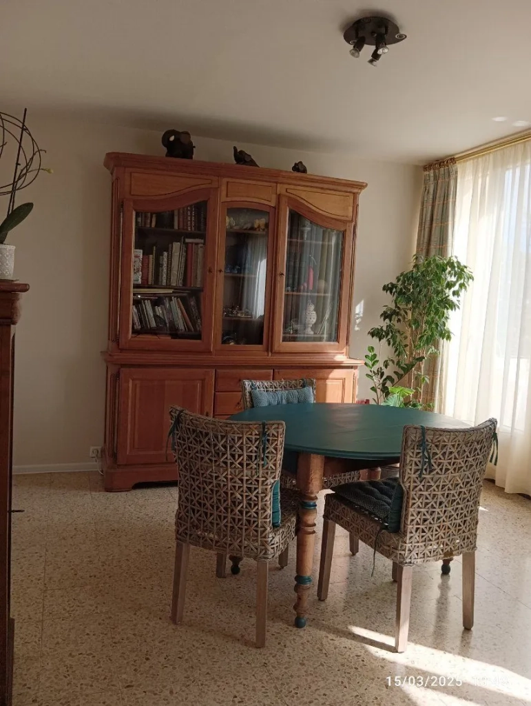 Appartement lumineux de 70m² avec balcon et cave à Bagnols-sur-Cèze