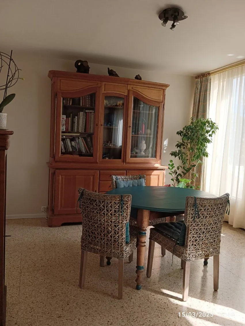 Appartement lumineux de 70m² avec balcon et cave à Bagnols-sur-Cèze 