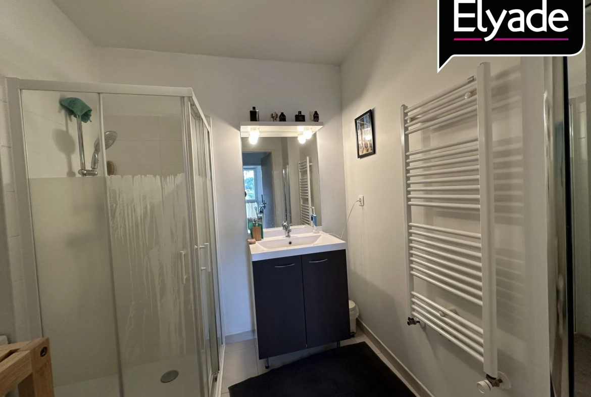 Appartement T2 à vendre à Escalquens, vue verte, parking privé et bail en cours 