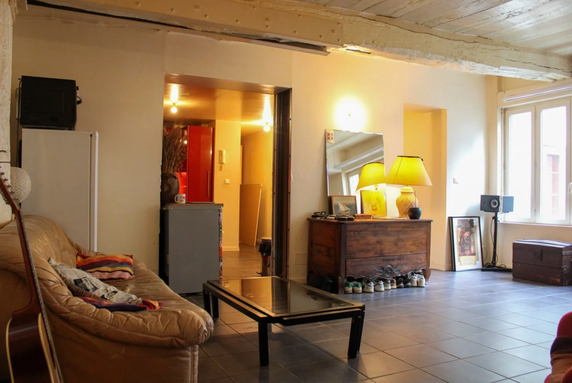 Vente d'un appartement T4 de 85 m² à Rouen rue Beauvoisine - Résidence récente 