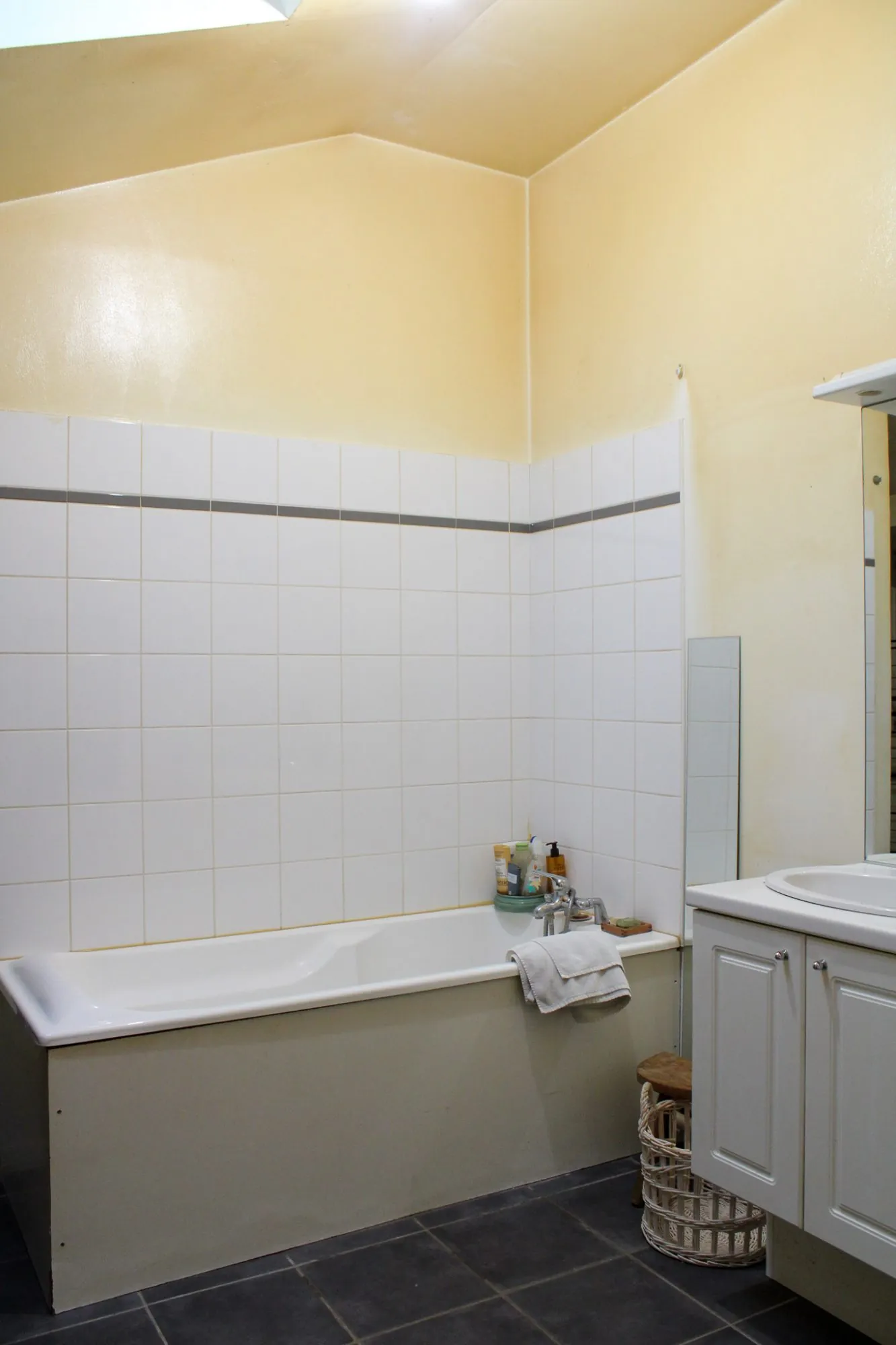 Vente d'un appartement T4 de 85 m² à Rouen rue Beauvoisine - Résidence récente 