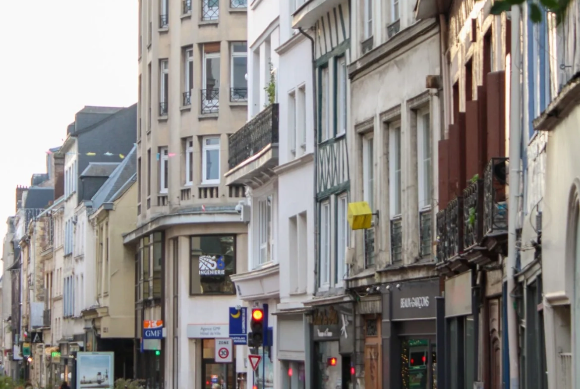 Vente d'un appartement T4 de 85 m² à Rouen rue Beauvoisine - Résidence récente 