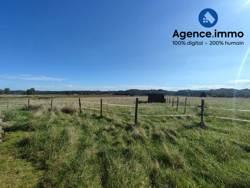 Terrain constructible à Lagarde-Hachan avec vue sur Pyrénées – Idéal pour votre projet 