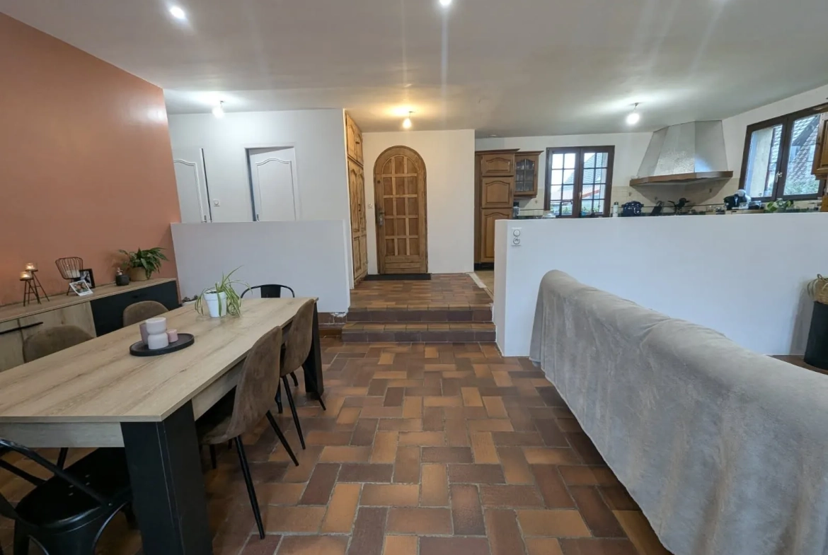 Maison à vendre entre Abbeville et Friville avec jardin proche de Valines 