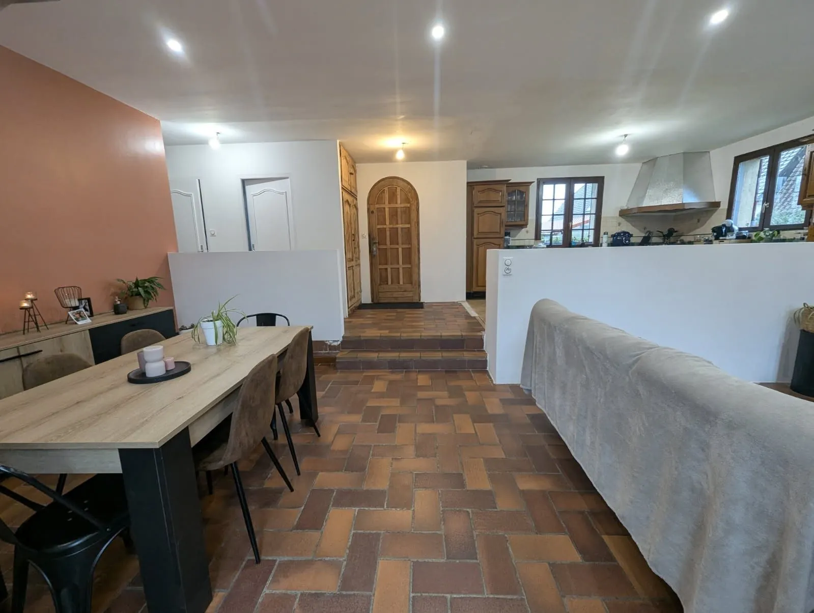 Maison à vendre entre Abbeville et Friville avec jardin proche de Valines 