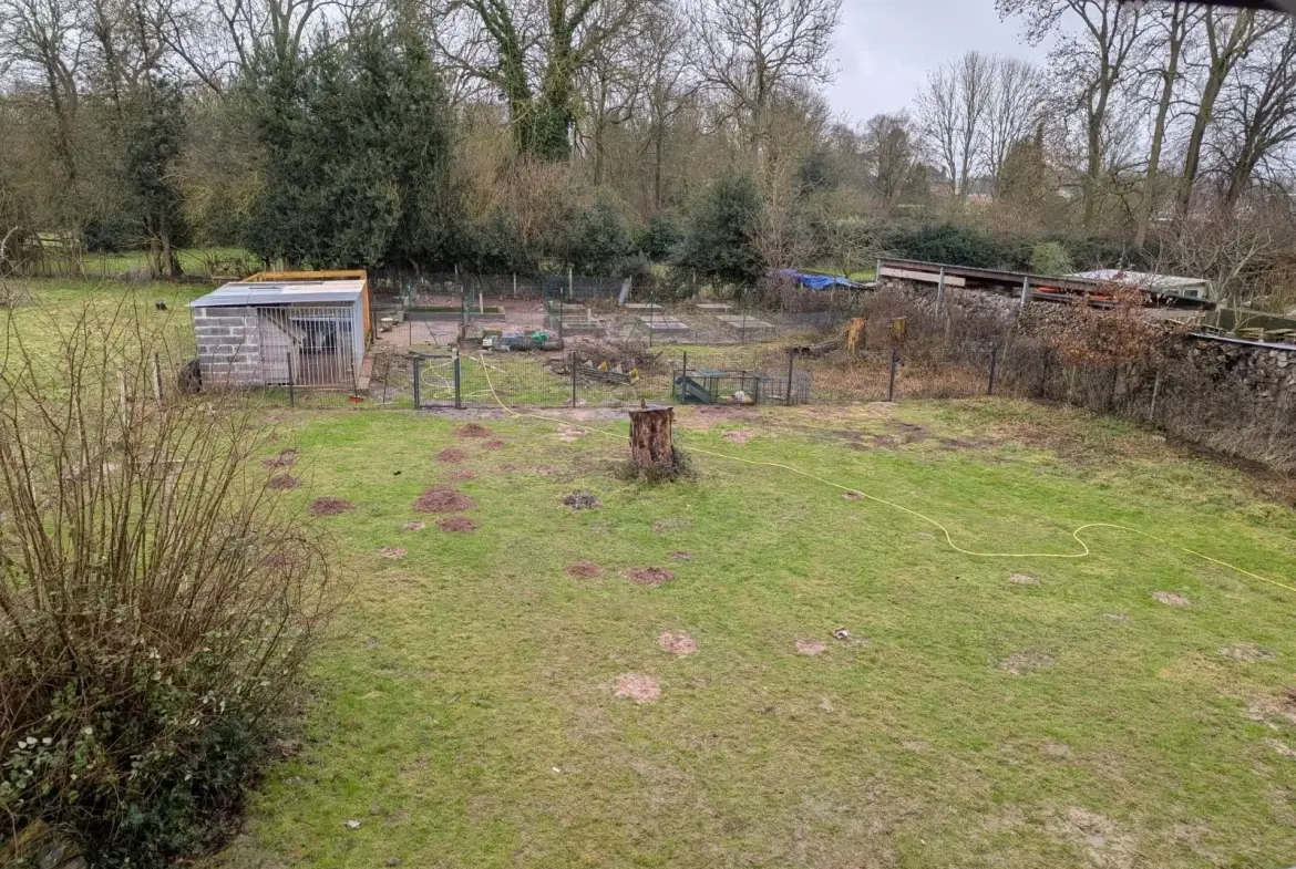 Maison à vendre entre Abbeville et Friville avec jardin proche de Valines 