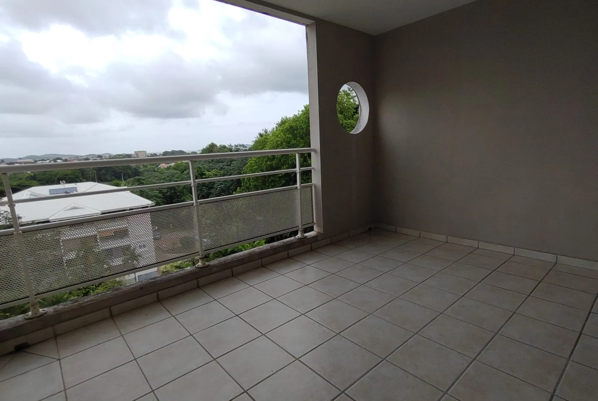 Appartement 2 pièces avec terrasse et parking à Le Robert, Martinique 