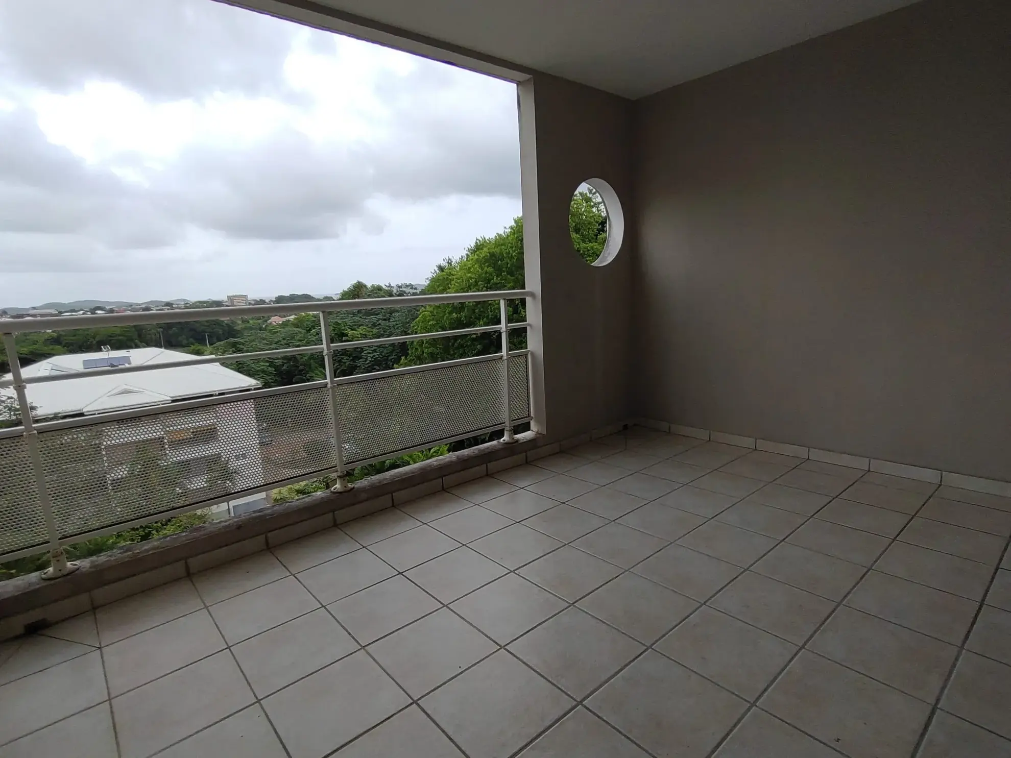 Appartement 2 pièces avec terrasse et parking à Le Robert, Martinique 