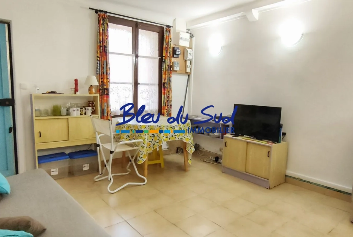 Piece de vie Maison de village rénovée à vendre à Vernet-les-Bains avec 2 chambres 