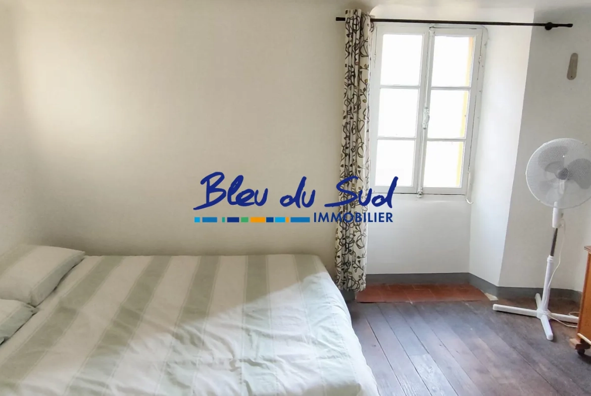 chambre 1er Maison de village rénovée à vendre à Vernet-les-Bains avec 2 chambres 