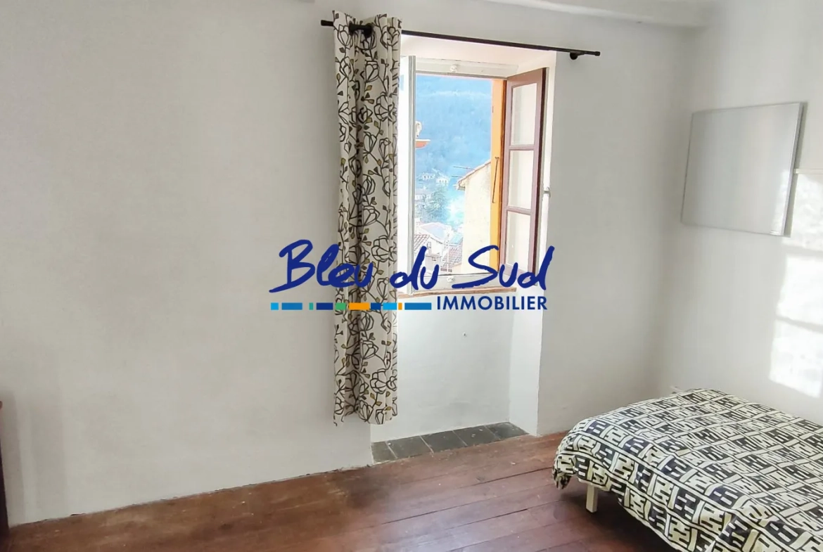 chambre 2e Maison de village rénovée à vendre à Vernet-les-Bains avec 2 chambres 