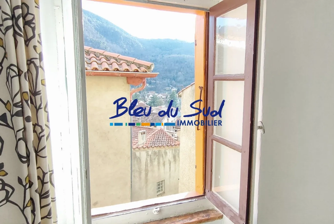 Vue Maison de village rénovée à vendre à Vernet-les-Bains avec 2 chambres 