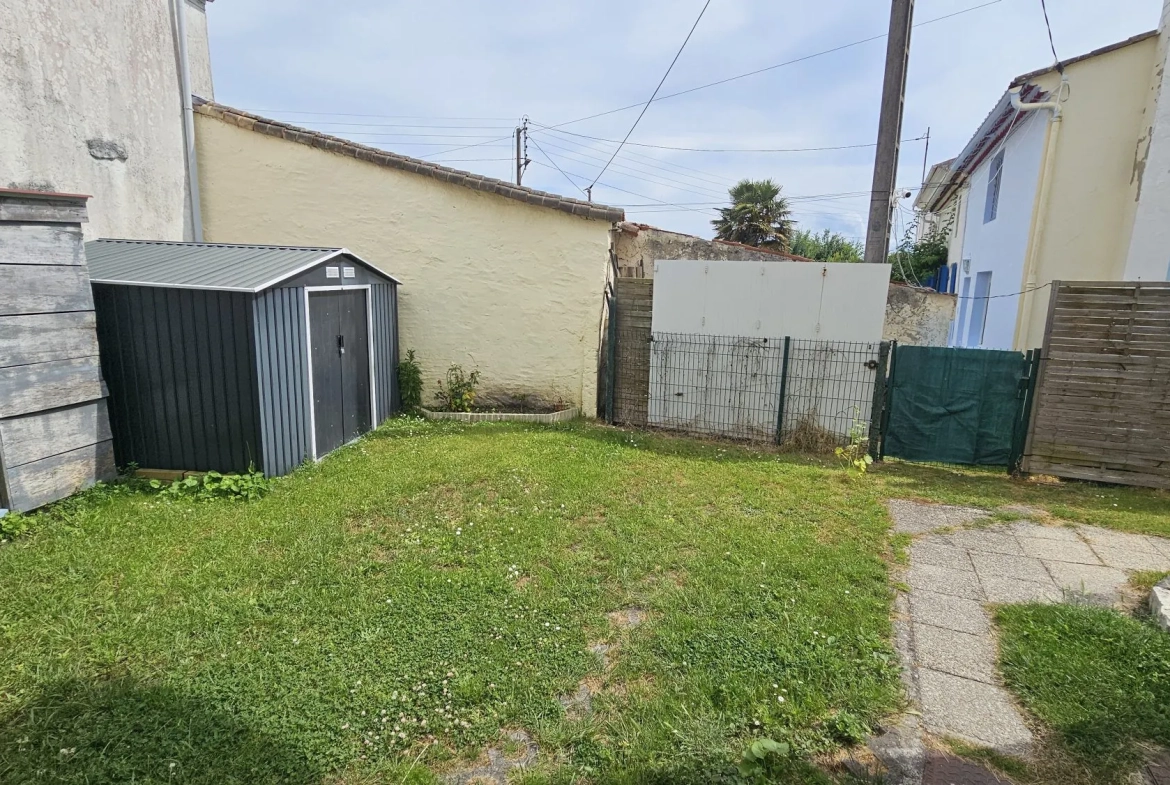 Appartement T2 rénové à vendre à Saint-Georges-de-Didonne - 50 m² avec parking privé 