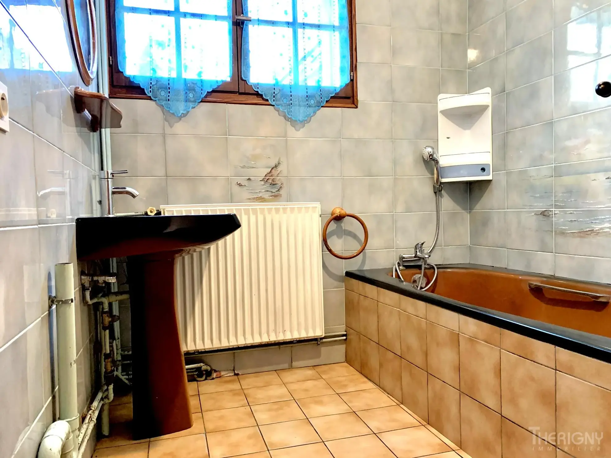 Maison avec 3 chambres, cour et dépendances à Gamaches, proche de la Baie de Somme 