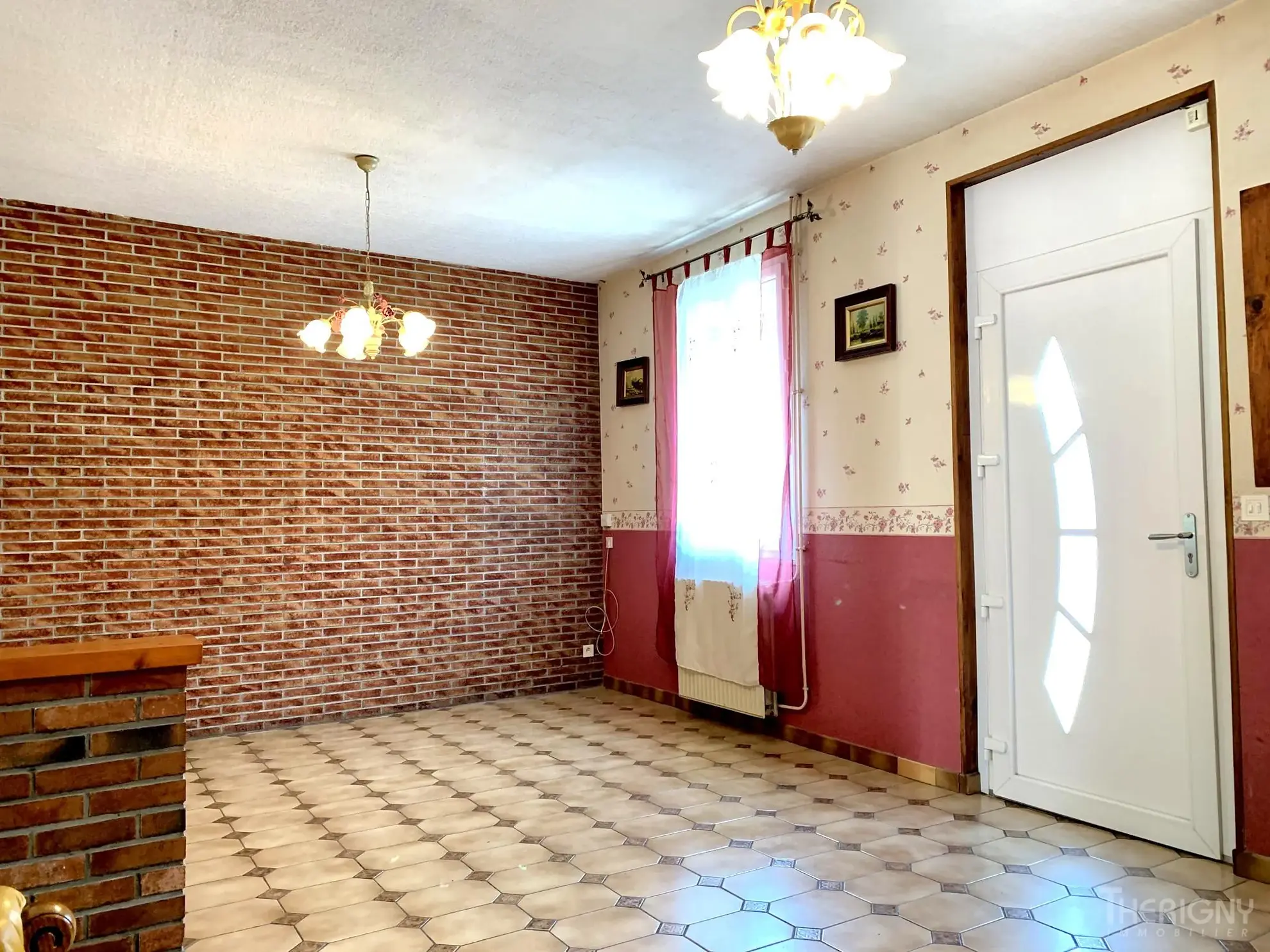 Maison avec 3 chambres, cour et dépendances à Gamaches, proche de la Baie de Somme 