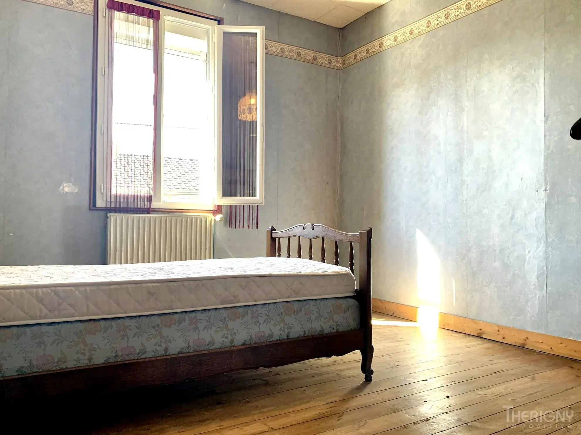 Maison avec 3 chambres, cour et dépendances à Gamaches, proche de la Baie de Somme 