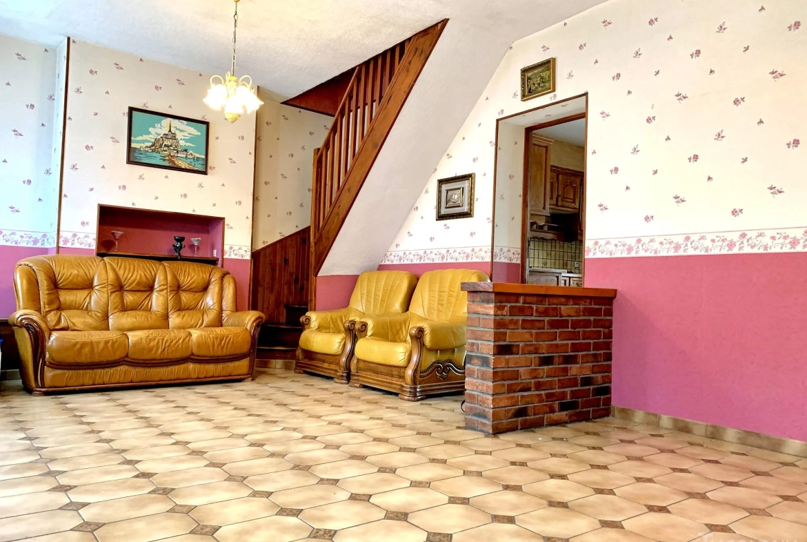 Maison avec 3 chambres, cour et dépendances à Gamaches, proche de la Baie de Somme 