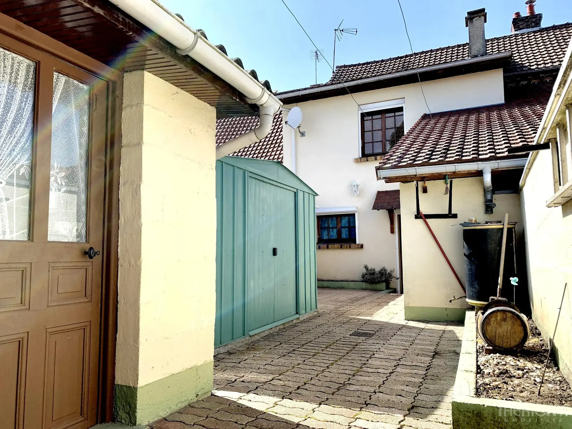 Maison avec 3 chambres, cour et dépendances à Gamaches, proche de la Baie de Somme 