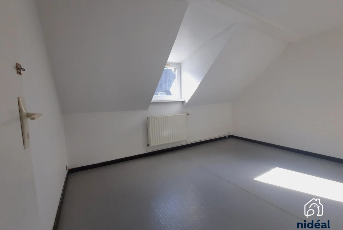 Maison de ville à vendre à Avesnes-sur-Helpe - 112 m² avec 3 chambres 