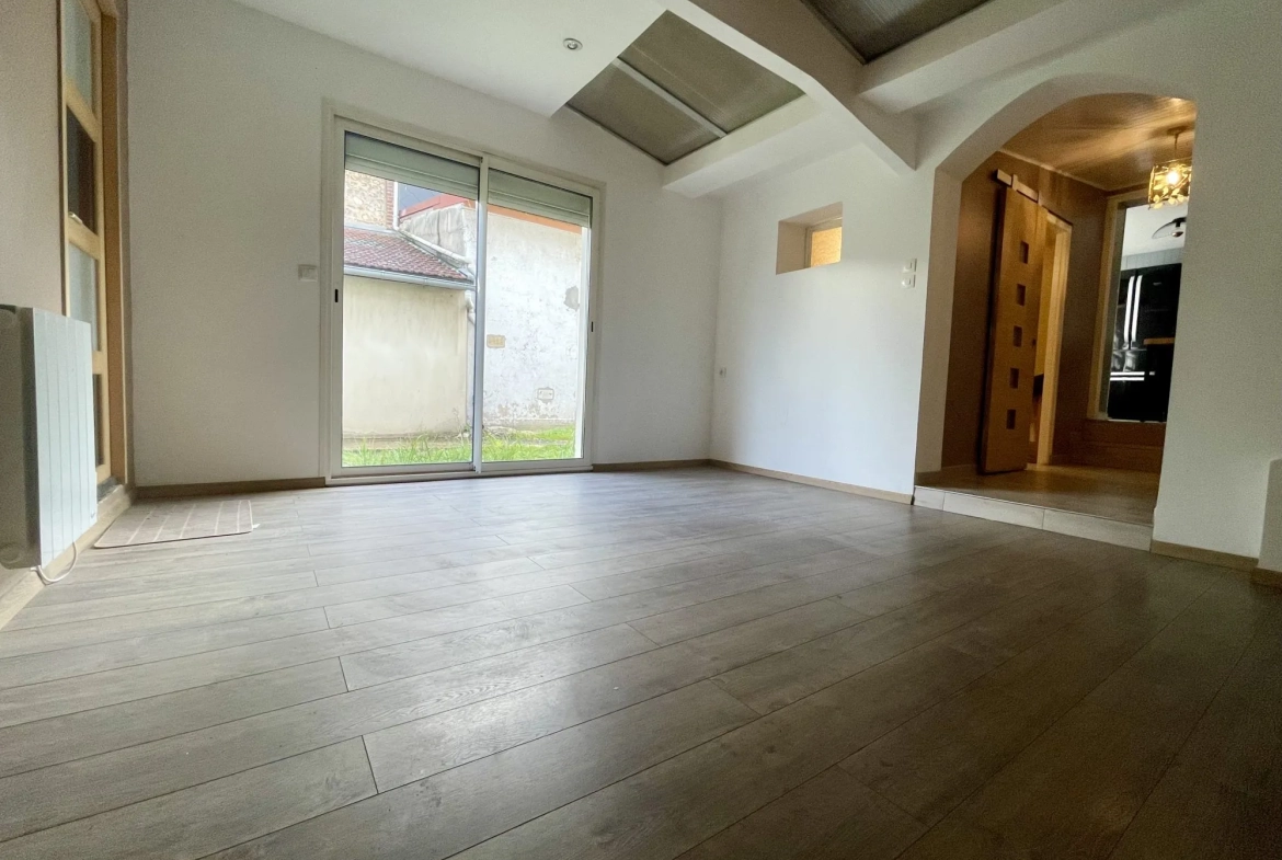 Maison F4 avec Terrasse et Grand Garage à Notre-Dame-de-Bondeville 