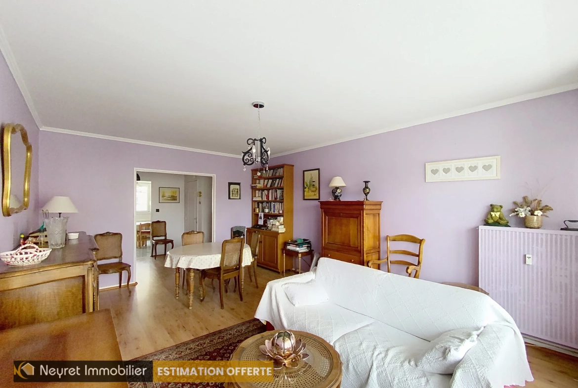 À vendre appartement traversant de 75 m² avec balcon, garage et cave à Saint-Étienne 