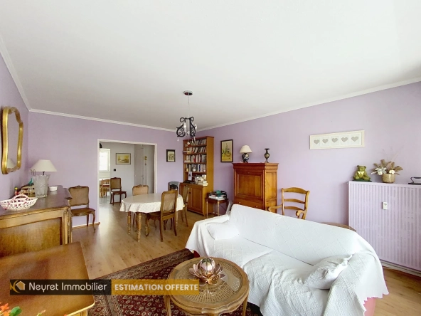 À vendre appartement traversant de 75 m² avec balcon, garage et cave à Saint-Étienne