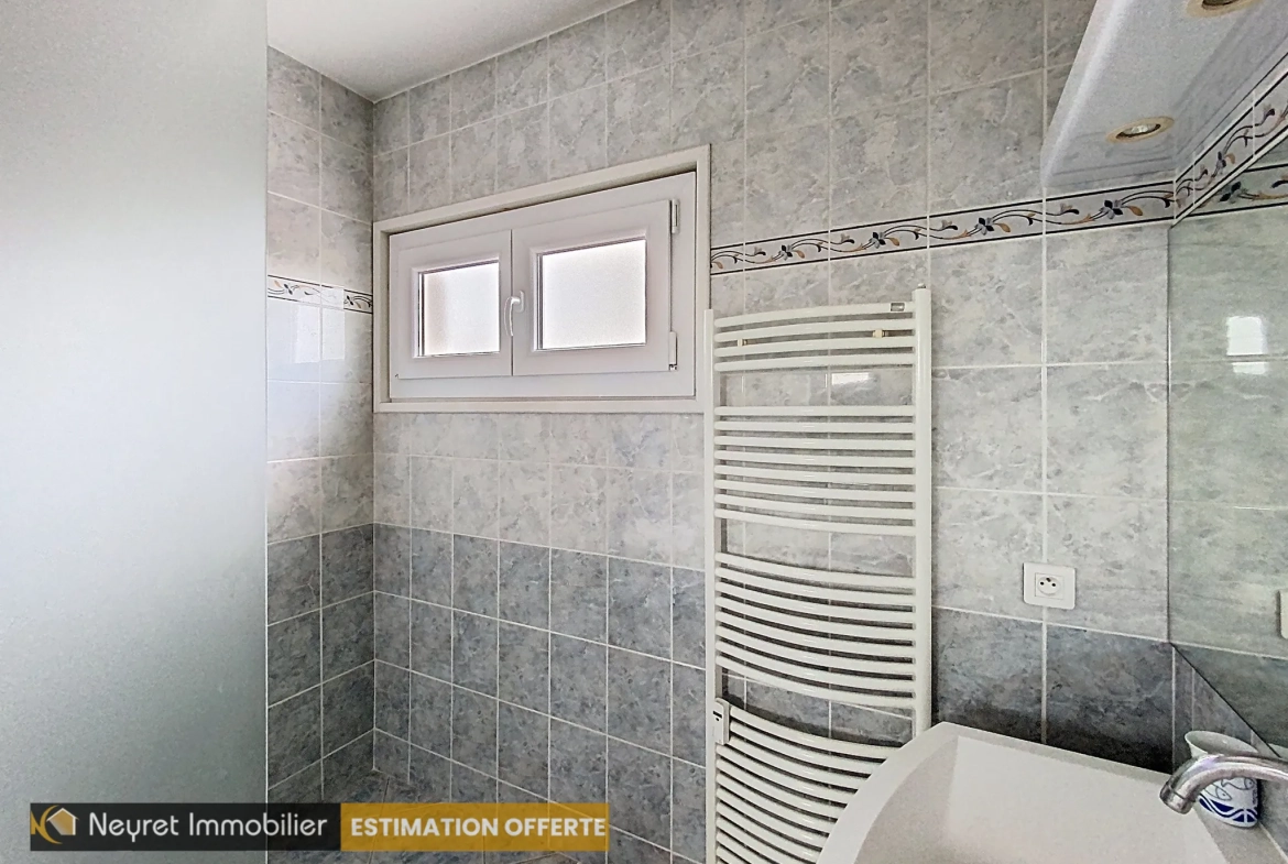 À vendre appartement traversant de 75 m² avec balcon, garage et cave à Saint-Étienne 