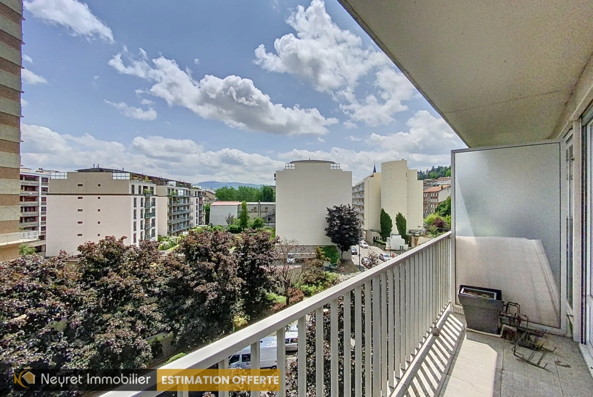 À vendre appartement traversant de 75 m² avec balcon, garage et cave à Saint-Étienne 