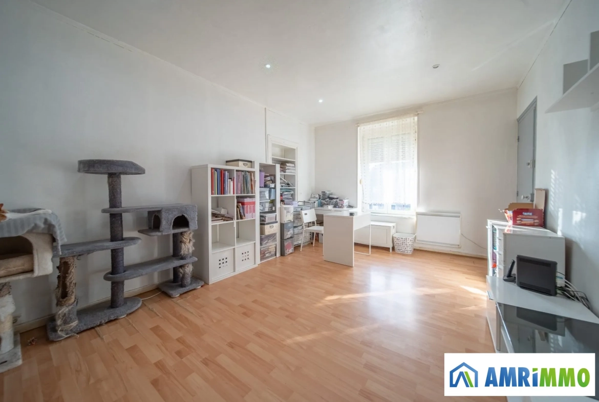 Maison à vendre à Piennes avec jardin, 2 chambres et cave - Opportunité à saisir 