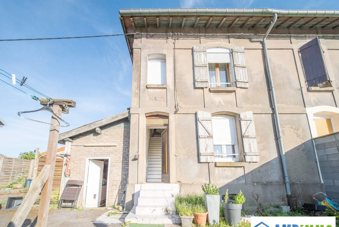Maison à vendre à Piennes avec jardin, 2 chambres et cave - Opportunité à saisir 