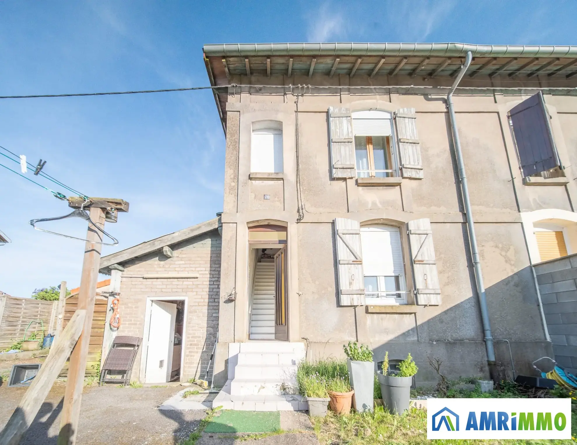 Maison à vendre à Piennes avec jardin, 2 chambres et cave - Opportunité à saisir 