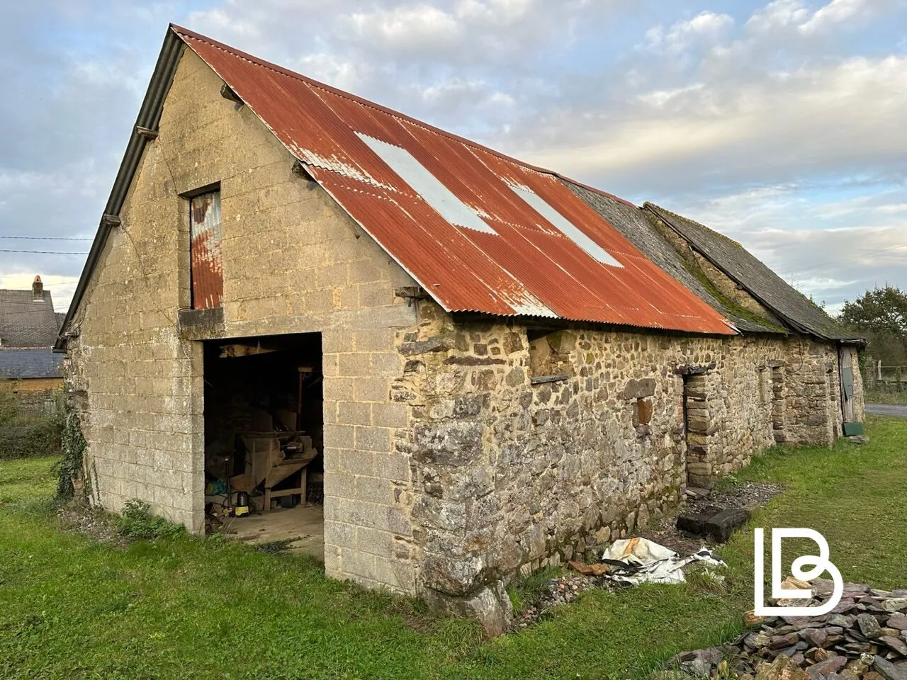 Longère à rénover avec petite maison attenante à Le Petit Fougeray près de Rennes 