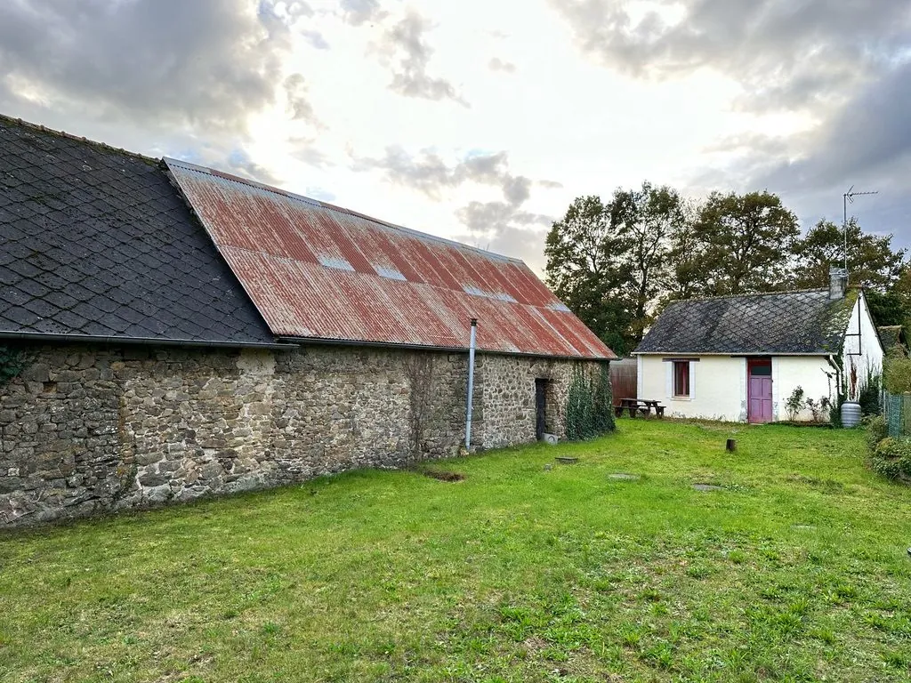 Longère à rénover avec petite maison attenante à Le Petit Fougeray près de Rennes 