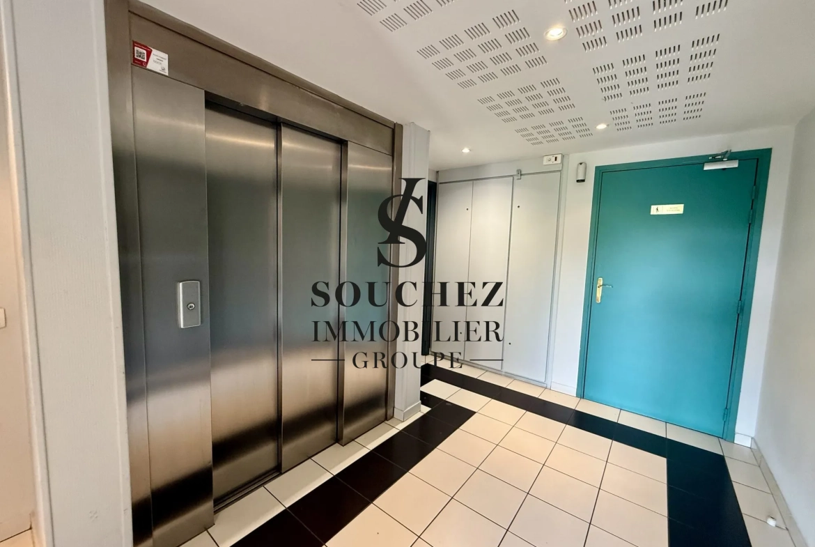 Appartement 2 pièces avec terrasse et parking sécurisé à Lens 
