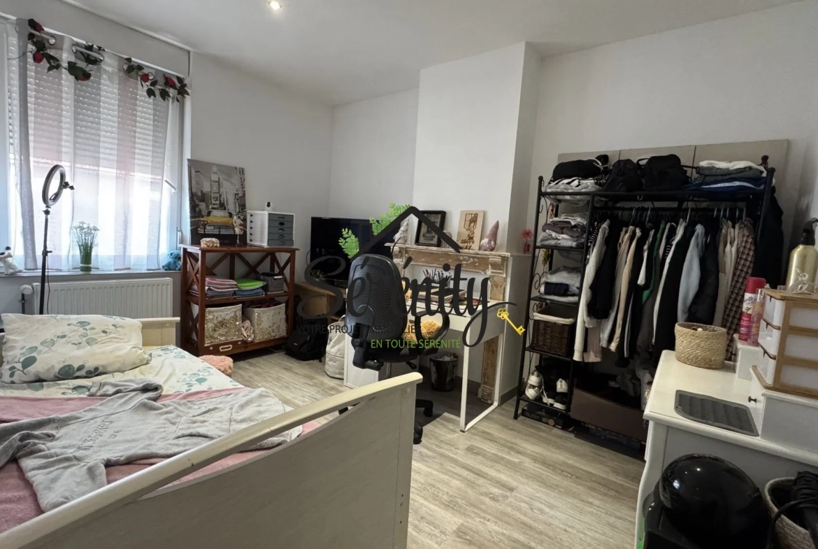 Maison à vendre à Cambrai – 3 chambres, jardin, cave, proximité Auchan 