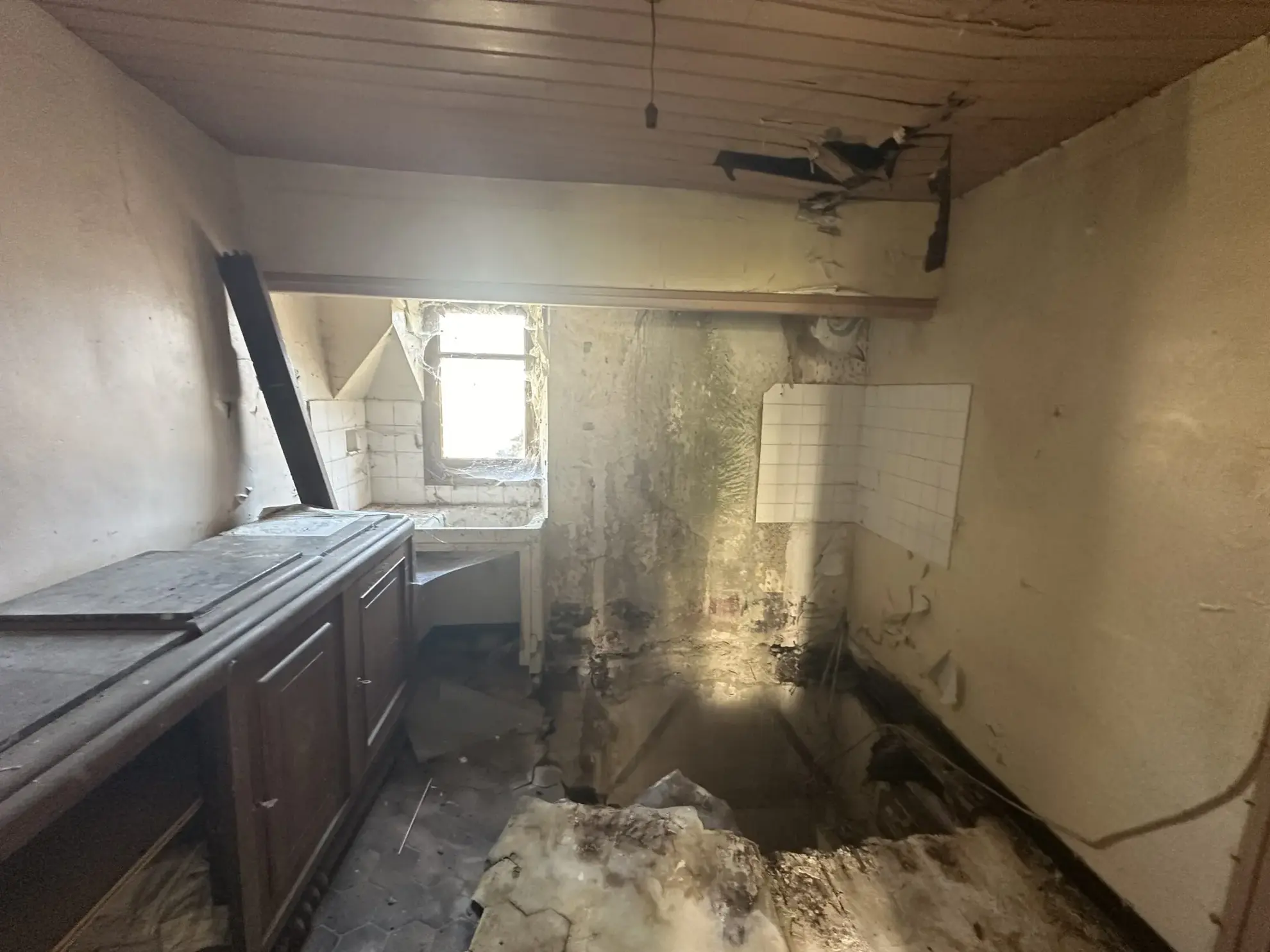 Maison à rénover à Lacaune - 68m², 2 chambres, potentiel de rénovation 