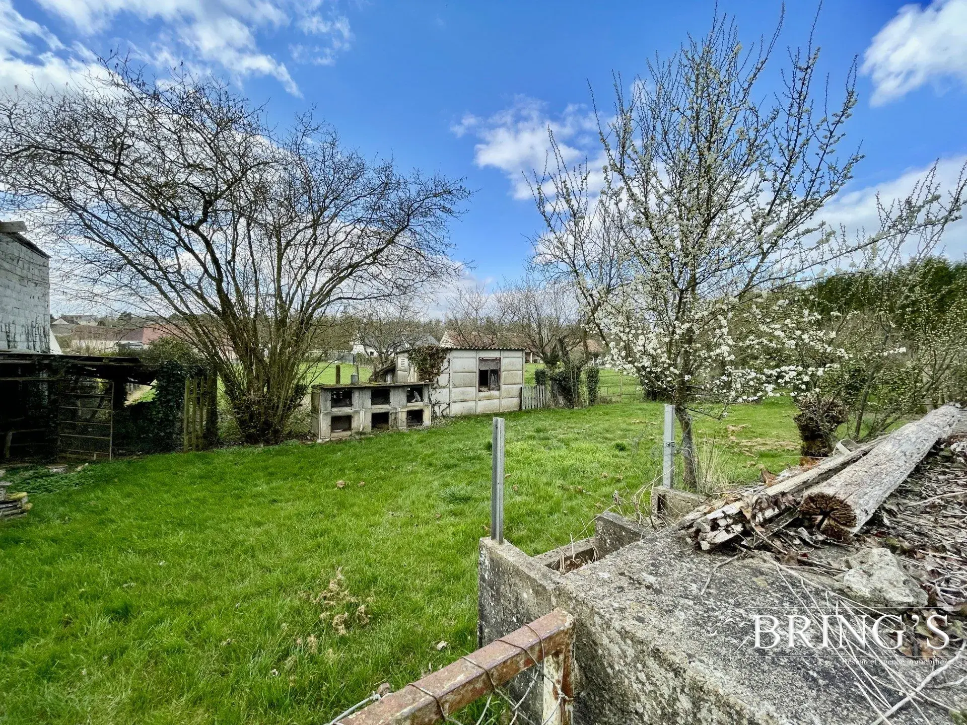 Maison ancienne rénovée avec jardin à Saint-Victeur - 87,92 m² 