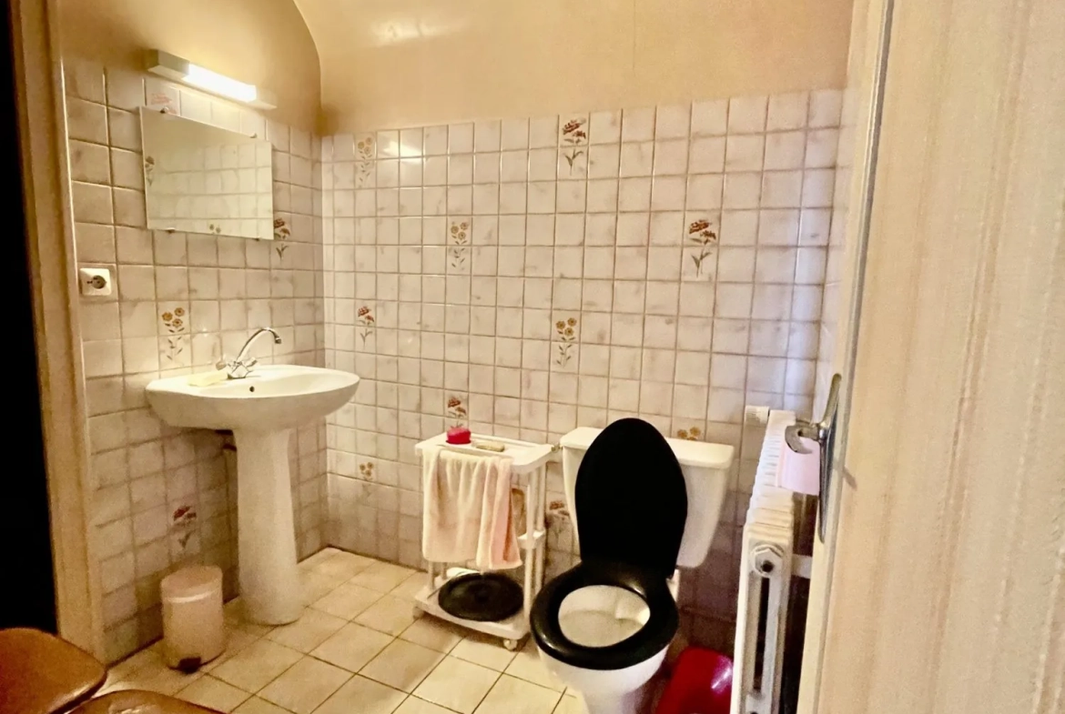 Maison ancienne rénovée avec jardin à Saint-Victeur - 87,92 m² 