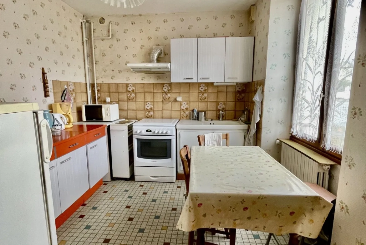 Maison ancienne rénovée avec jardin à Saint-Victeur - 87,92 m² 