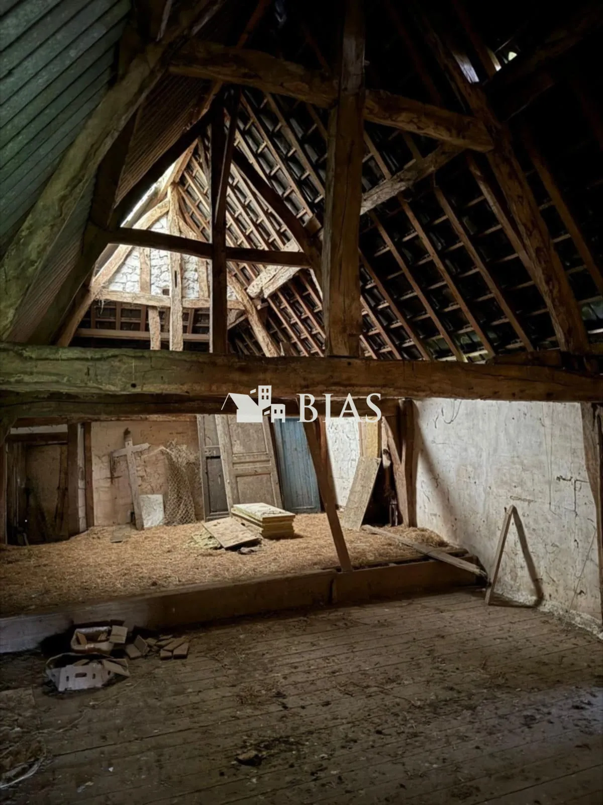 Belle maison en colombage à rénover à Saint-Paer - 1500m² de terrain 