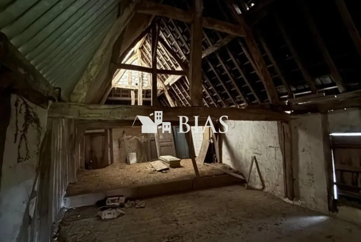 Belle maison en colombage à rénover à Saint-Paer - 1500m² de terrain 