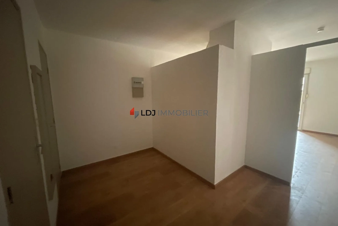 Appartement T2 avec jardin privatif à Amélie-les-Bains-Palalda 