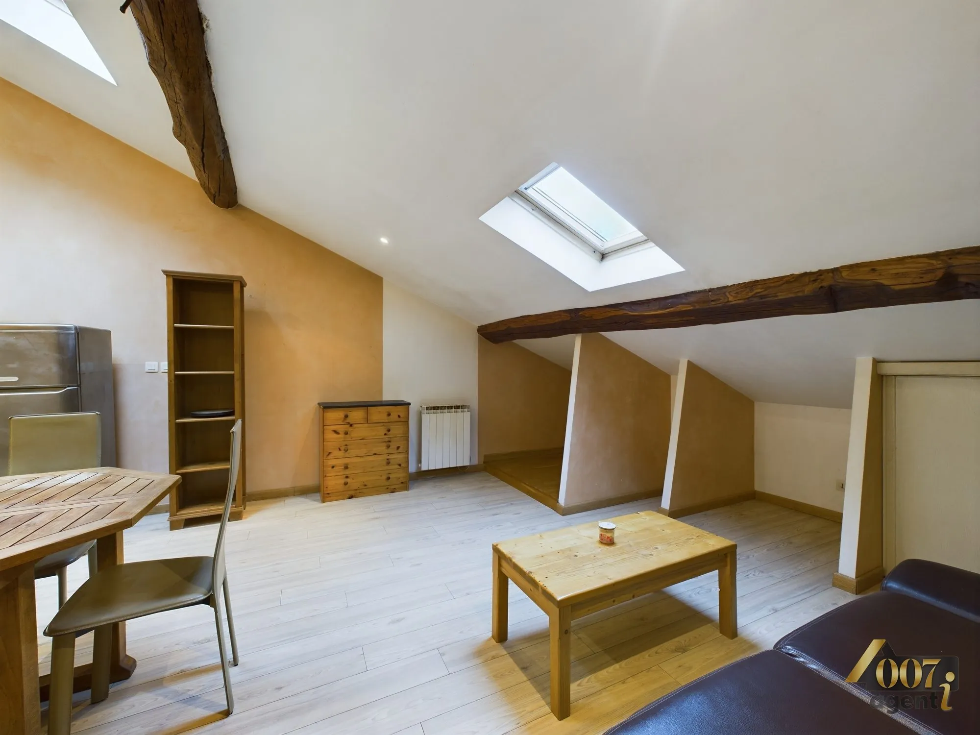 Appartement meublé à vendre au dernier étage à Valgelon-La-Rochette 