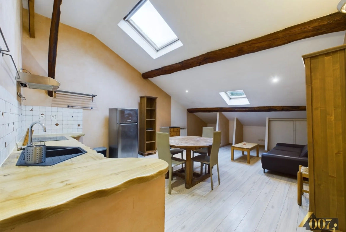 Appartement meublé à vendre au dernier étage à Valgelon-La-Rochette 