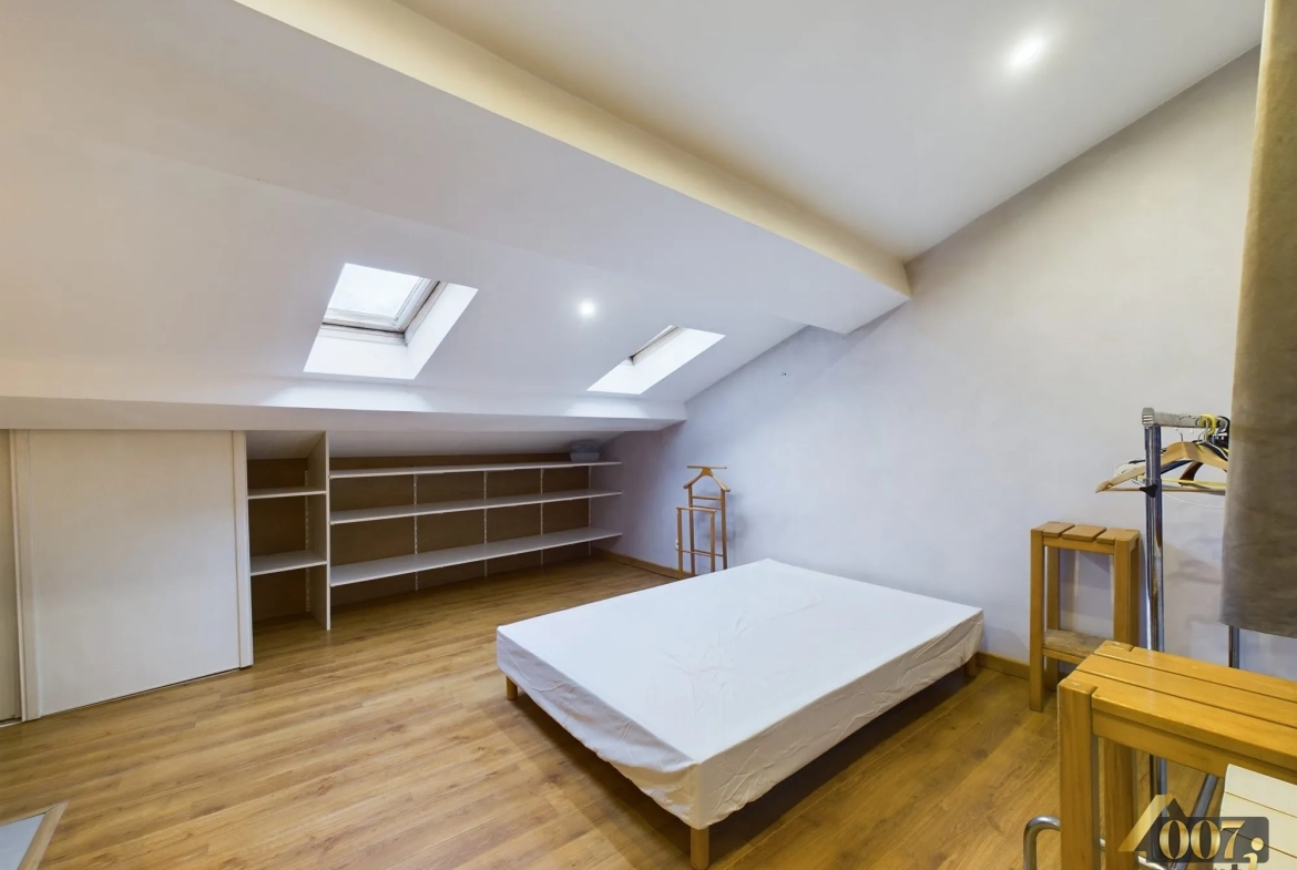 Appartement meublé à vendre au dernier étage à Valgelon-La-Rochette 