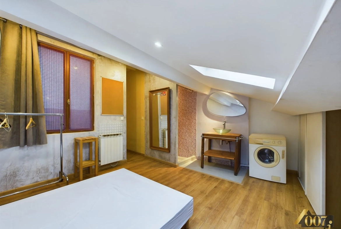 Appartement meublé à vendre au dernier étage à Valgelon-La-Rochette 