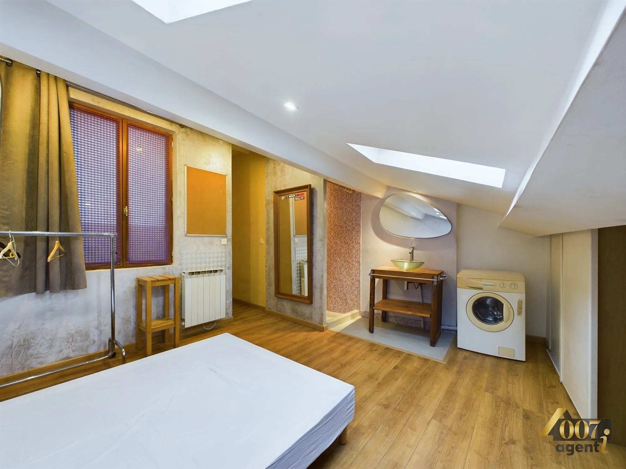 Appartement meublé à vendre au dernier étage à Valgelon-La-Rochette 